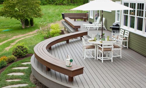 Curved edges with seating areas