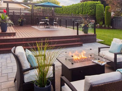 Fire pits add a dramatic touch